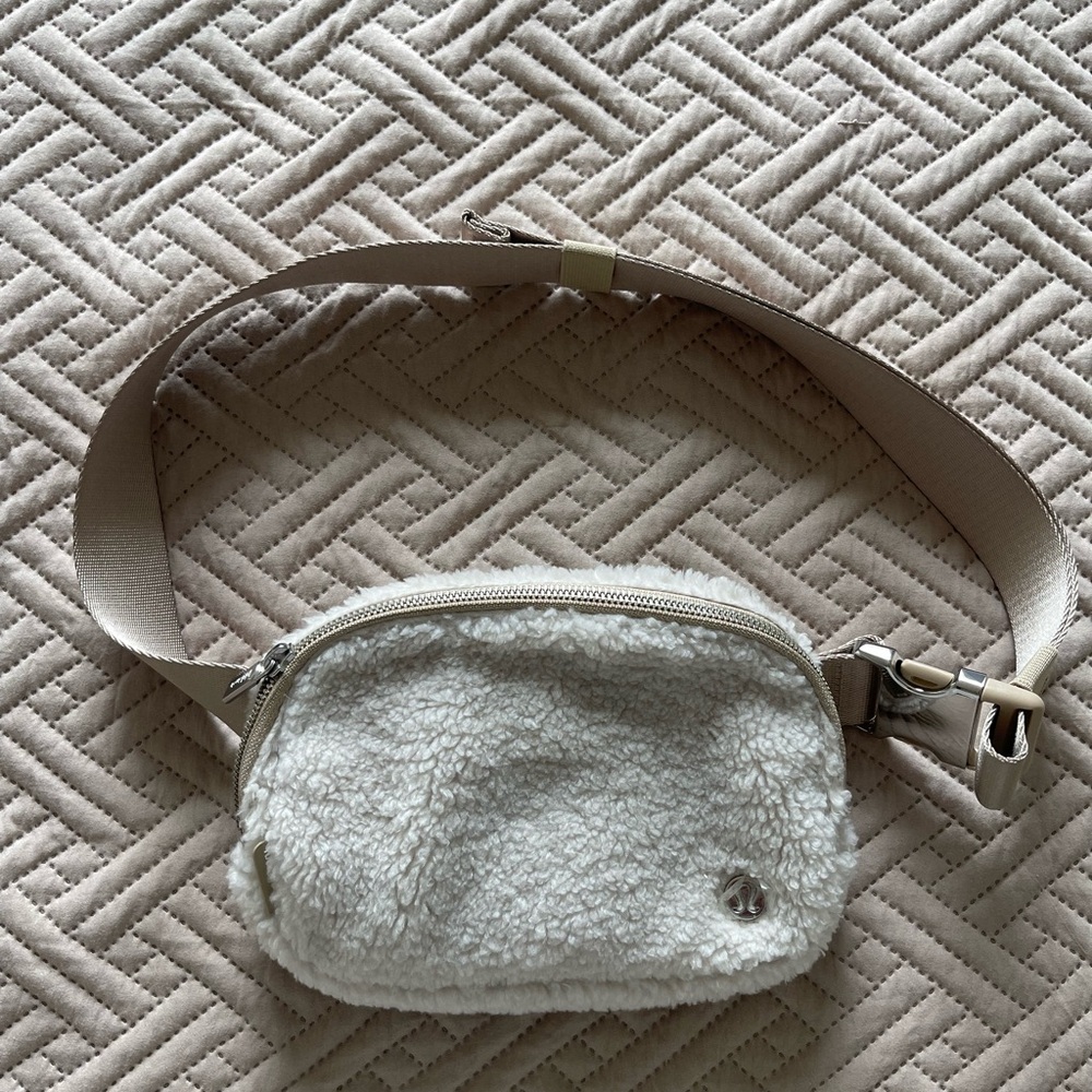 Lululemon White Sherpa Belt Bag